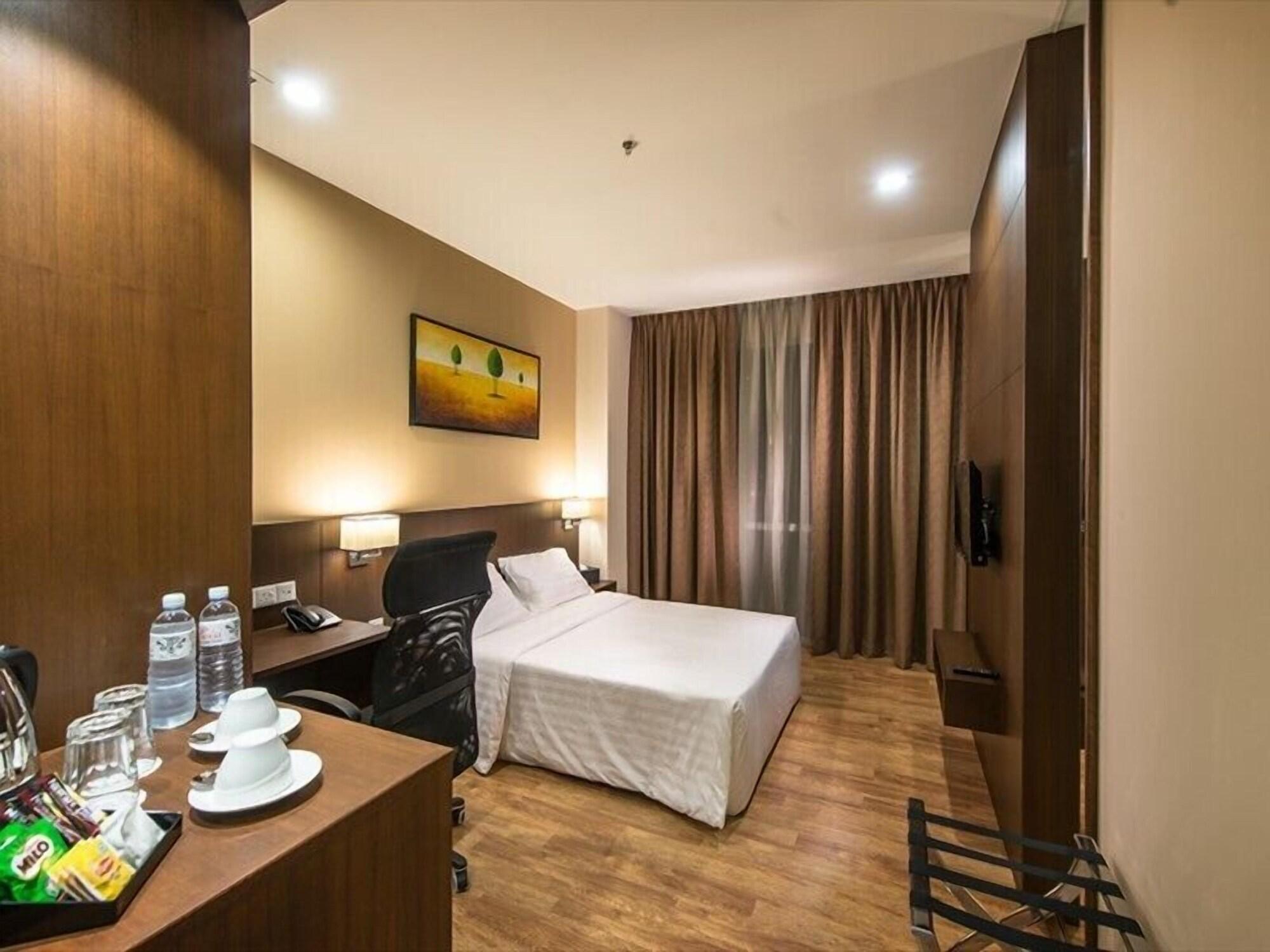 Keoja Hotel Kuala Belait Exterior photo