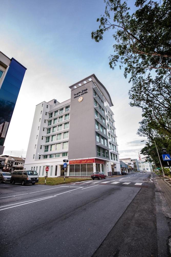 Keoja Hotel Kuala Belait Exterior photo
