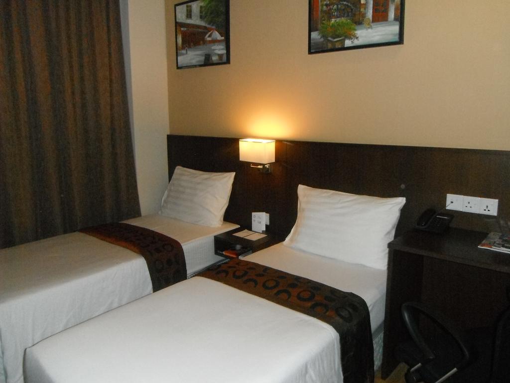 Keoja Hotel Kuala Belait Exterior photo